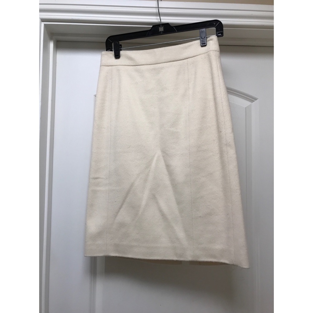 Italian Designer Lavia Cream Skirt Size 6